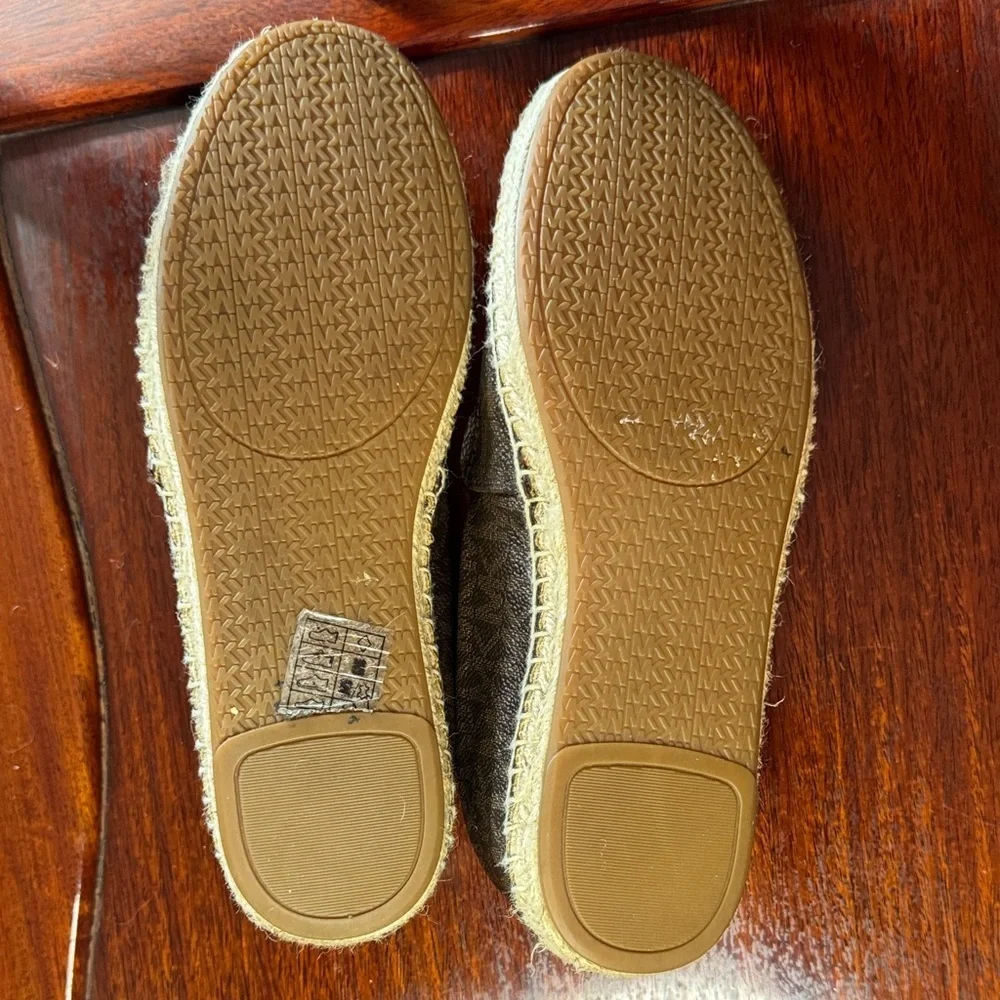 NWOT Michael Kors Brown Monogram Espadrilles with Adorable Palm tree Decoration